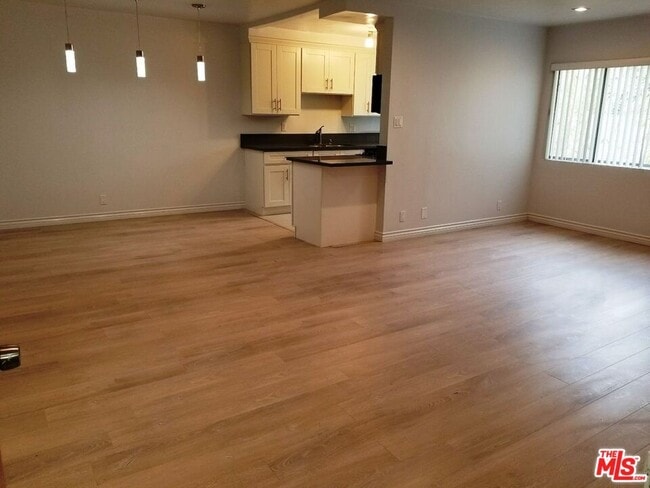 7607 Norton Ave Unidad 3