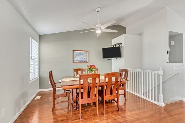 Photo - 5943 Genoa Ln