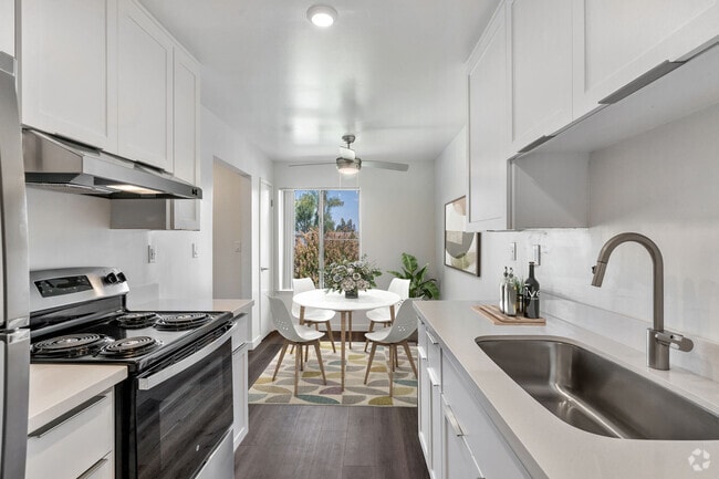 Building Photo - Solera Apartment Community