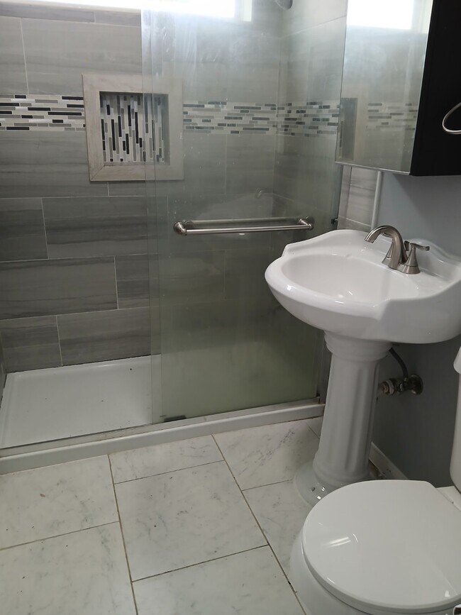 Photo - 5617 Eskridge St