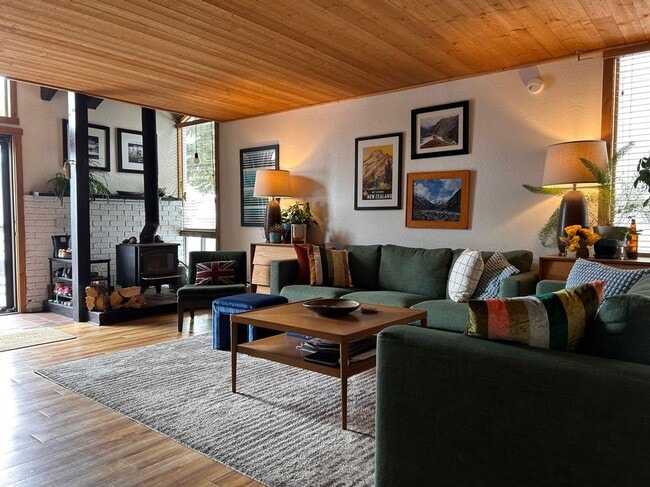 Photo - 1904 Sierra Nevada Rd