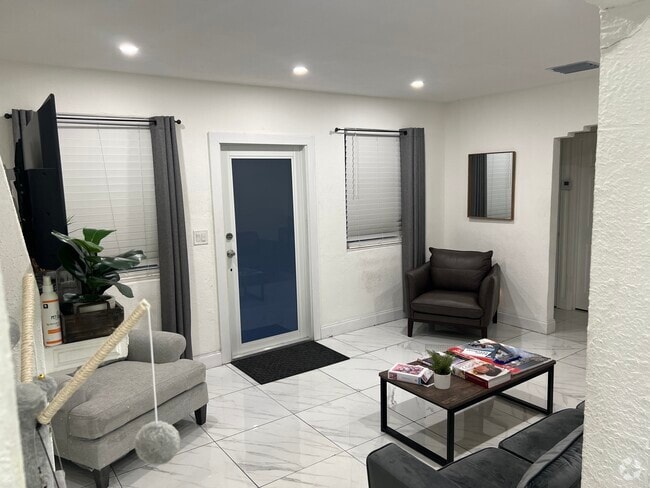 Building Photo - 4200 NW 11th Ct Rental
