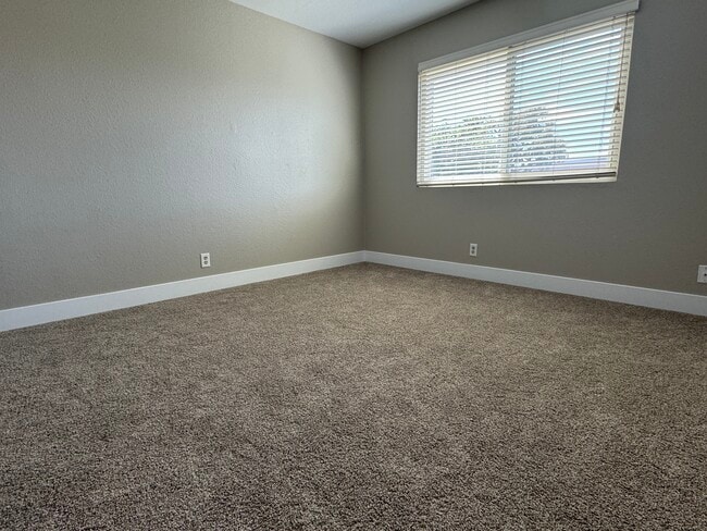 Master Bedroom (Upstairs) - 10676 Walnut St Unit 10676