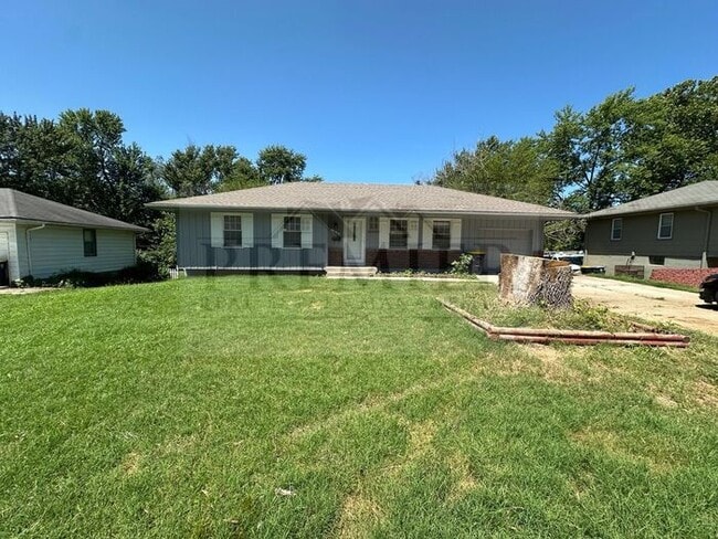 Building Photo - 4 bd/1.5 ba house Rent $1475 -11808 Smalle...