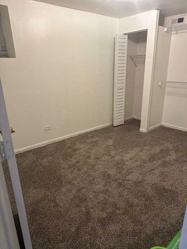 4422 S Saint Lawrence Ave Unit B
