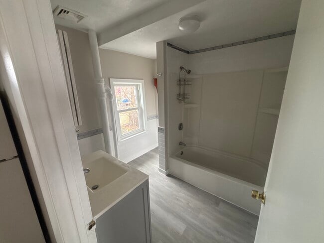 Photo - 180 Main St Unit B