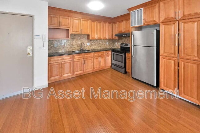 Photo - 1459 MacArthur Blvd Unit 27