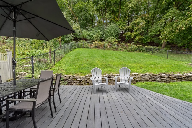 Photo - 305 Myrtle St