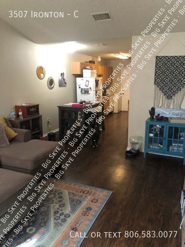Photo - 3507 Ironton-C Unit C