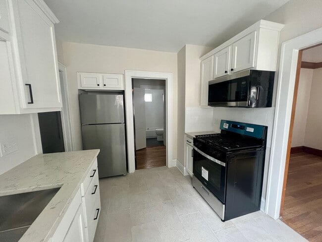 2068 Waterbury Rd Unit 2