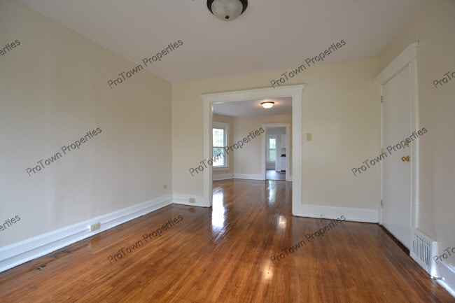 Photo - 207 Bridge St Unit 2