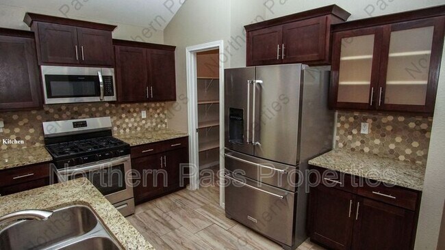 Photo - 1088 Sky River St