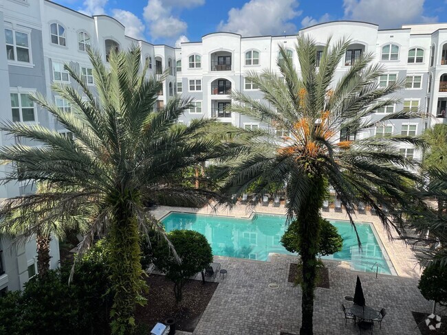 Building Photo - Beautifully updated 1/1 Downtown Orlando Rental