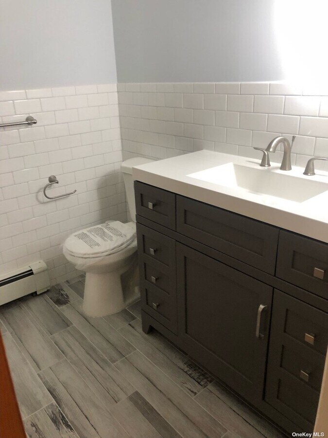 Photo - 71-57 Parsons Blvd