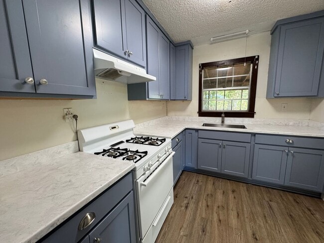 Photo - 2 Bedroom / 1 Bath Historic Home on Helvenston St in Live Oak