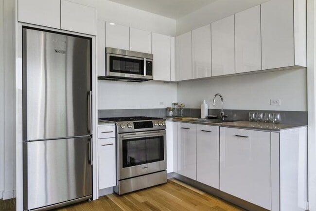 Photo - 2 bedroom in QUEENS NY 11101 Unit 1003