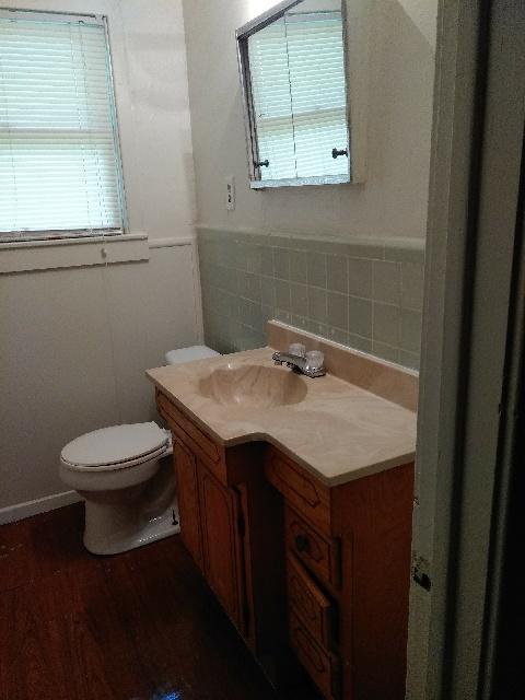 Photo - 675 E Caston St