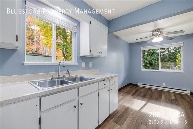 Photo - 2309 State St Unit 8