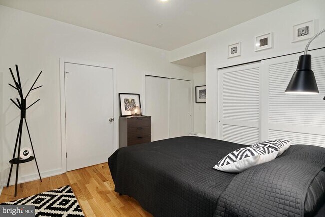 Photo - 1917-21 E Letterly St Unidad A