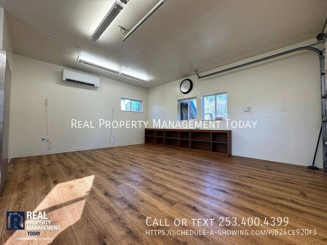 Photo - 9009 Randall Dr