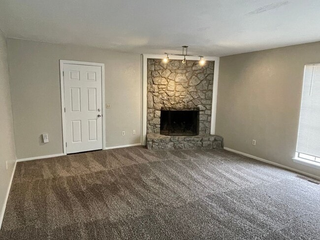 Photo - Oversized Three Bedroom Near Lake Hefner!!