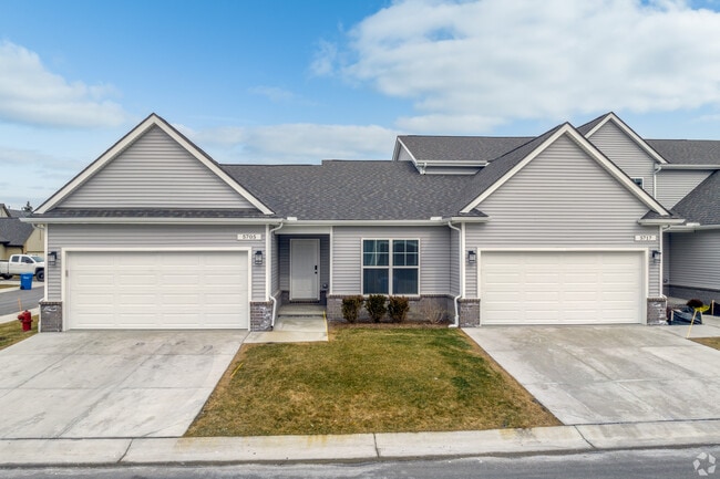 Photo - Cross Road Pines Apartments