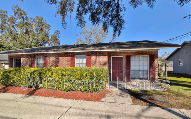 Building Photo - 8665 Buttercup St Rental