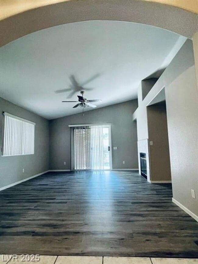 Photo - WONDERFUL SINGLE STORY 3 BED 2 BATH HOME I...