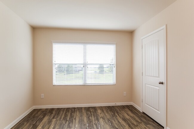 Photo - 11943 Munich Dr