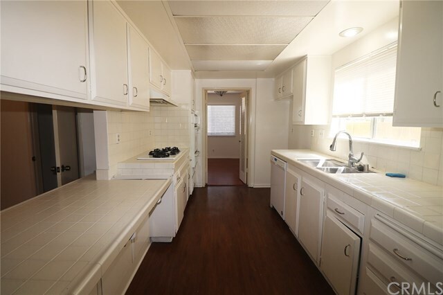 Photo - 4971 Newman Ave