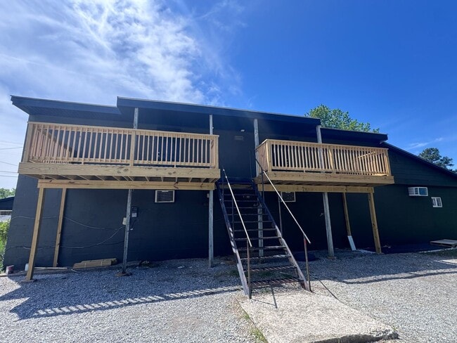 Photo - Newly Remodeled 2 bed 1 bath Apartment Unidad 904 Coldwater Road #8