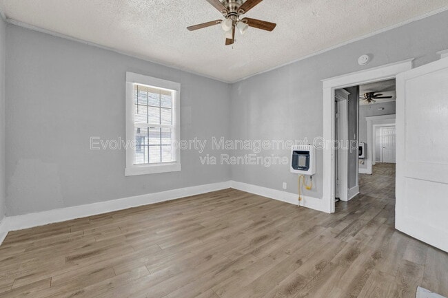 Photo - 964 Joseph Pl