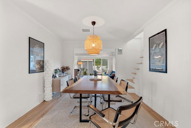 Photo - 5727 Colbath Ave