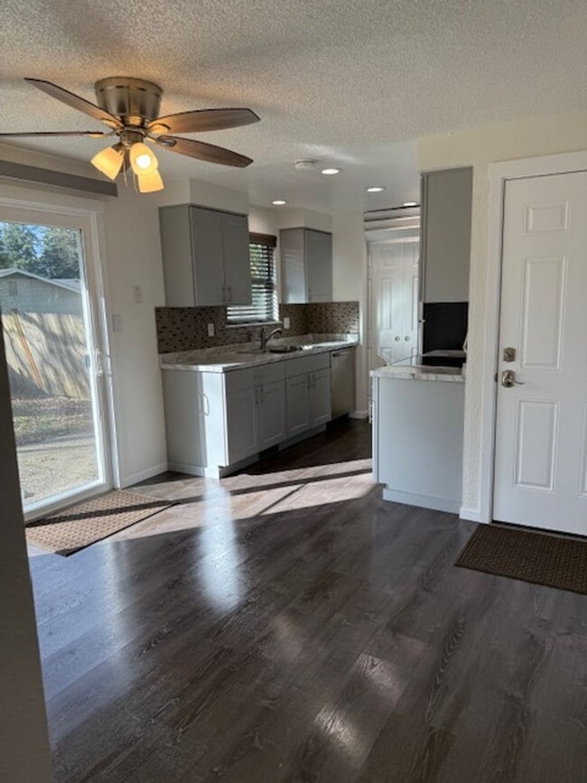 Photo - Lap of Luxury LLC Unit 8424 69th Ave SW