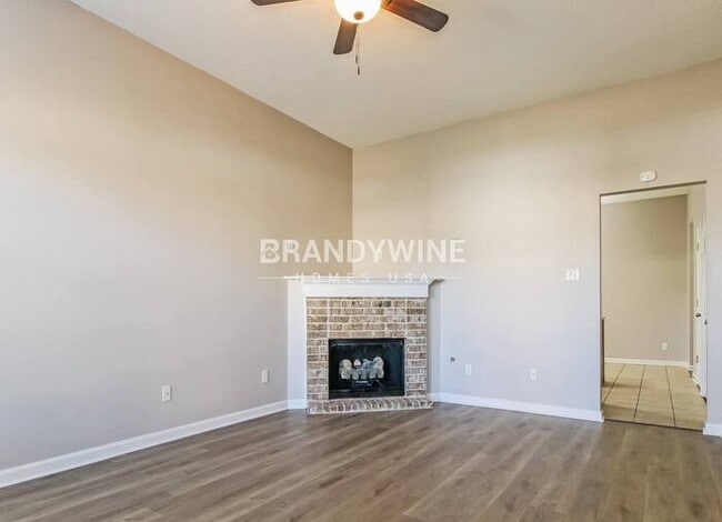 Photo - 6843 Kerry Valley Ln