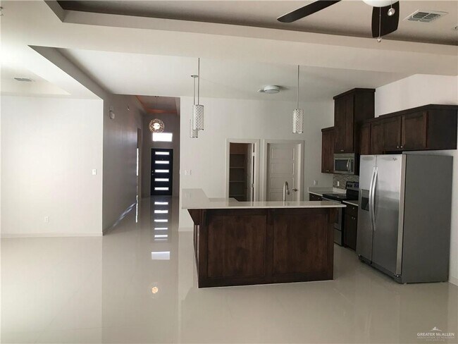 Photo - 27 N 51st St
