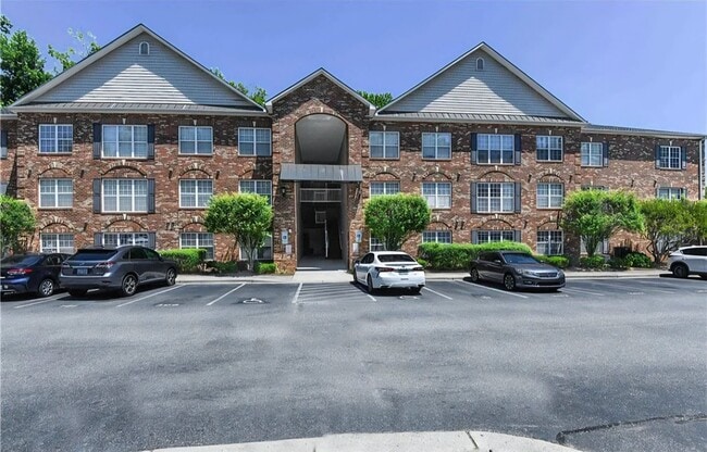 Building Photo - 5236 Hilltop Rd Unit 111