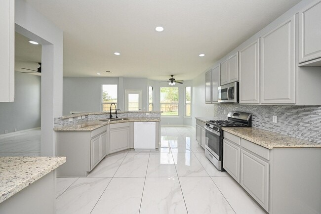 Photo - 11011 Glenora Dr