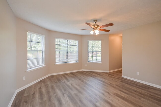 Photo - 1053 Mainstreet Lake Dr