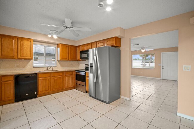 Photo - 4406 Santa Barbara Blvd Unit B