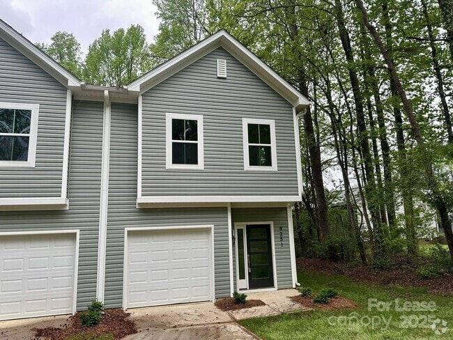 Building Photo - 9251 Eleanor Dr Rental