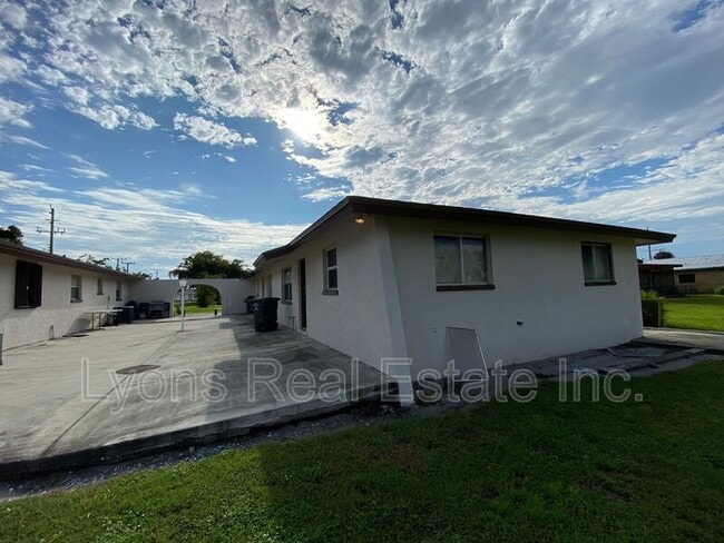 Photo - 1916 High St