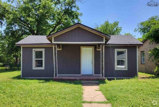 Building Photo - 1015 Roosevelt St Rental