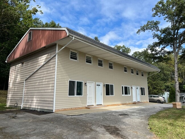 Building Photo - 3203 Days Mill Rd Unit Apt #3