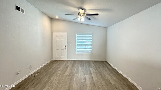 Photo - 1033 Candelilla St