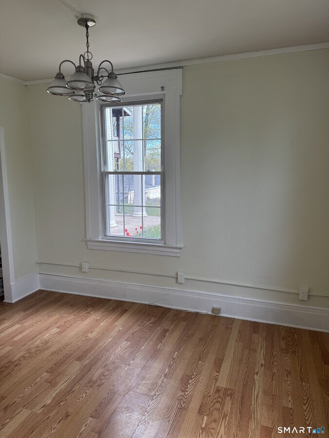 Photo - 131 W Main St