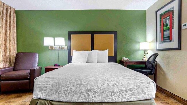 Photo - 4751 Governors House Dr SW