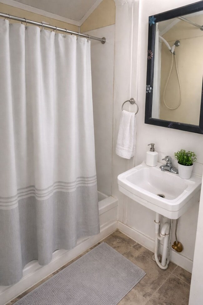 Photo - 169 N Union St Unit 3