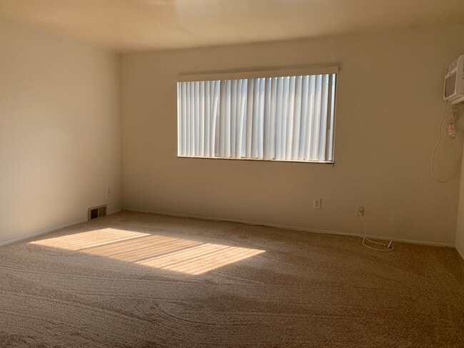 Photo - Ziegler Apartments