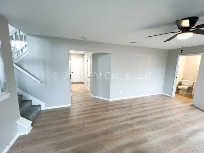 Photo - 709 Academy Dr